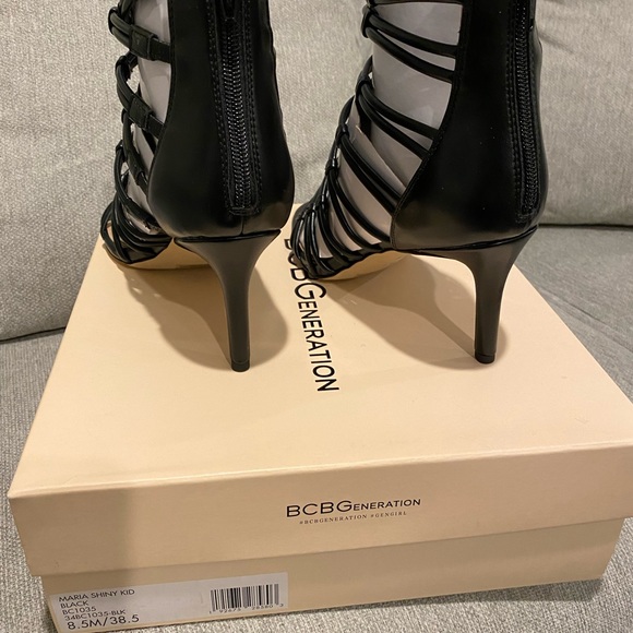 BNWB BCBG Maria Strappy Heels Size 8 1/2 B Black - Picture 3 of 9